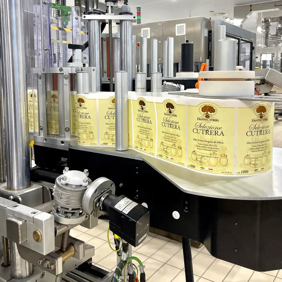 Etikettierungsmaschine bei Frantoi Cutrera 