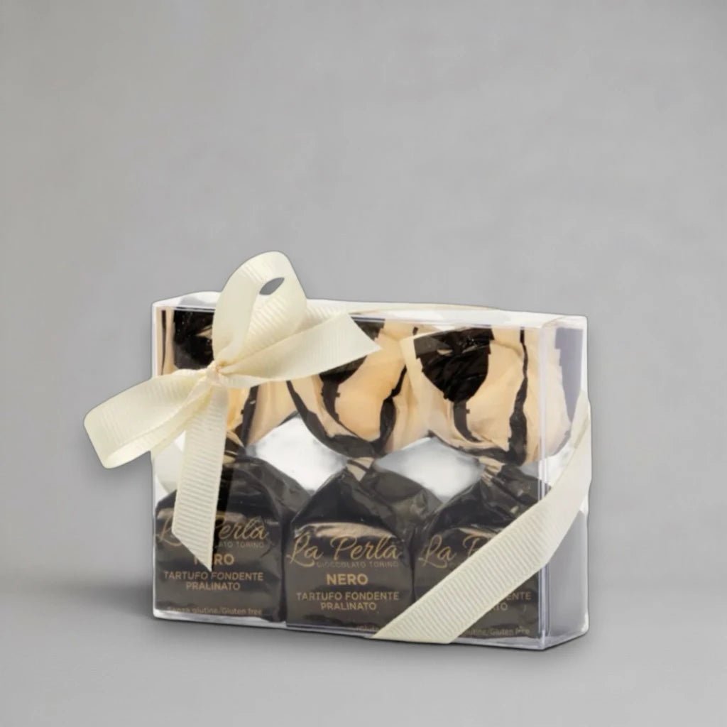 La Perla di Torino Geschenkbox mit Schleife und drei Tartufi Nero